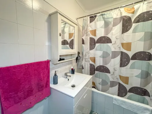 1-Bedroom Apartment with Balcony | Move-In Ready | 2 Elevators | Pendão, Queluz