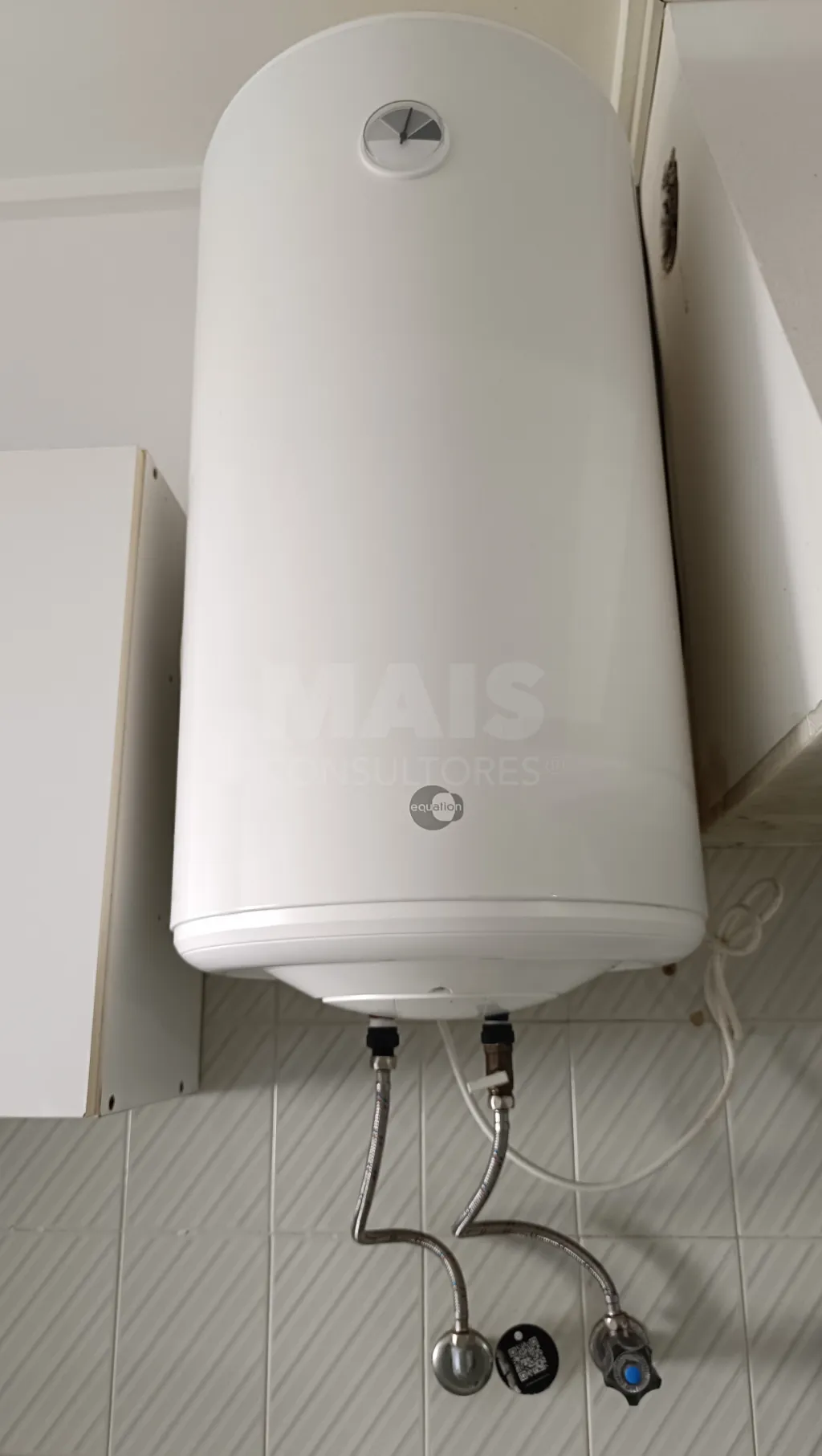 2-Bedroom Apartment in Seixal with Two Elevators
