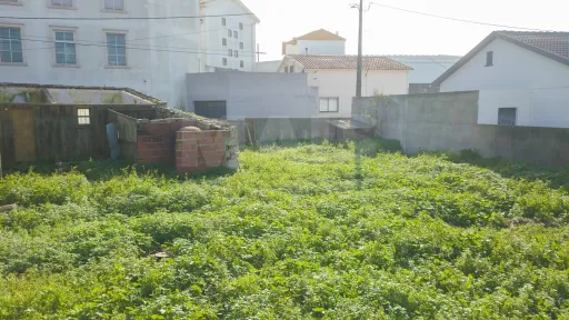Moradia  com PIP Aprovado |  a 2 min das Praias da Lourinhã