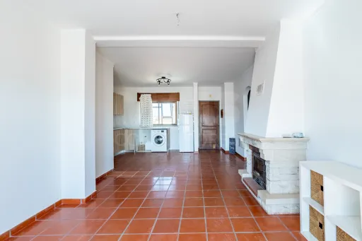 3 bedroom apartment in gated community 5 minutes from the beach