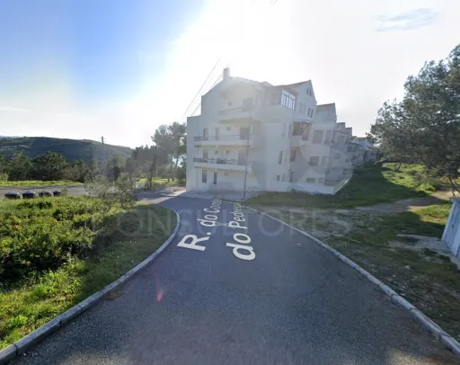T1 400 meters from Magoito beach with parking
