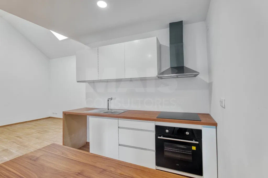 Renovated Single-Storey House - With Two Magnificent Outdoor Spaces
