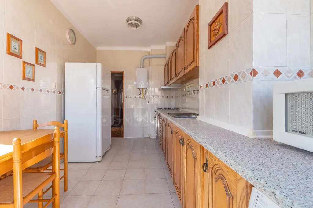 Apartamento T2 com elevador em Alhandra