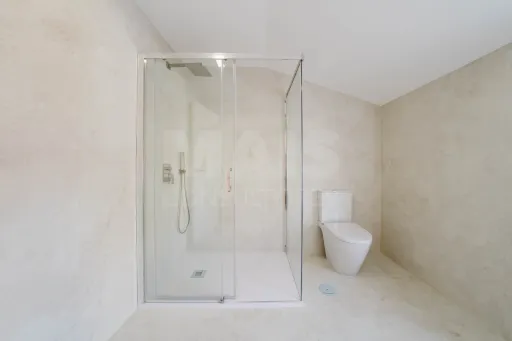 Moradia totalmente remodelada no coração de Peniche!