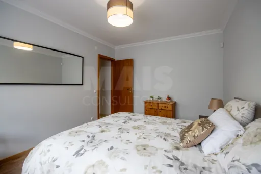 Moradia Térrea T5 com Piscina e Vista Deslumbrante – Serra de Aire e Candeeiros