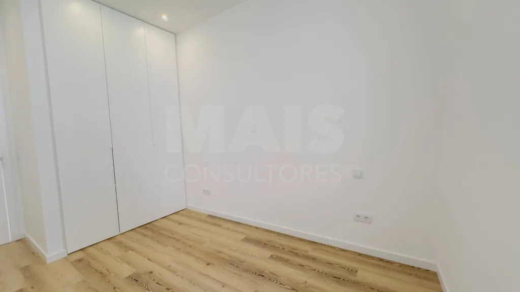 Fully Renovated 3-Bedroom Apartment | Downtown Lourinhã | Modernity, Comfort, and Elegance