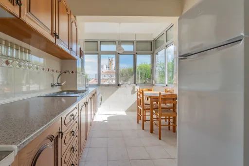 Apartamento T2 com elevador em Alhandra