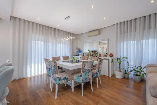 Apartamento T5 de excelência em Alverca do Ribatejo