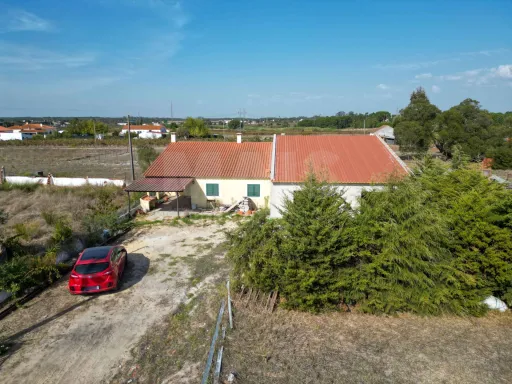 Oportunidade de negócio Moradia T2+2 em fase de acabamentos em terreno 614m2