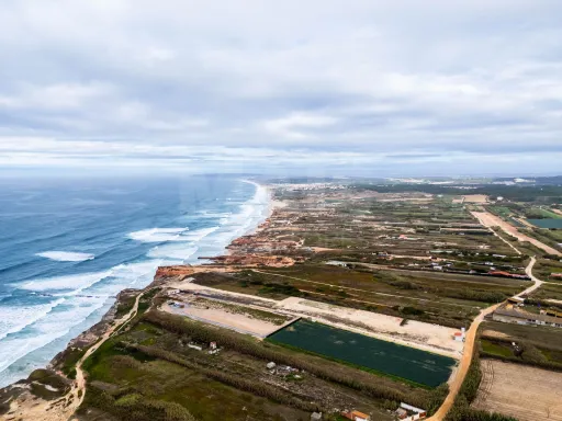 Terreno rústico com 5.600 m², localizado em Ferrel