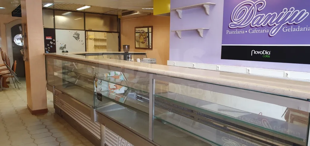 Pastelaria e Cafetaria em Benedita