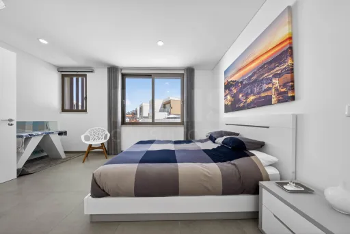 Moradia T4 com Piscina e Rooftop a minutos da Praia | Salir do Porto