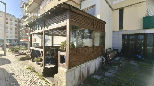 Trespasse | Rest. / Café em Pleno Funcionamento (Centro - Lourinhã)