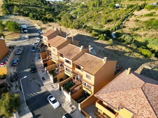 Moradia  T3 com espaço exterior
