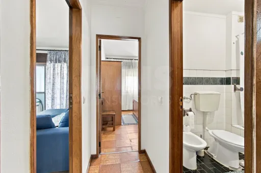 Apartamento T2 com marquise em Peniche
