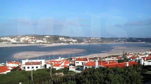 30 m² garage in Óbidos