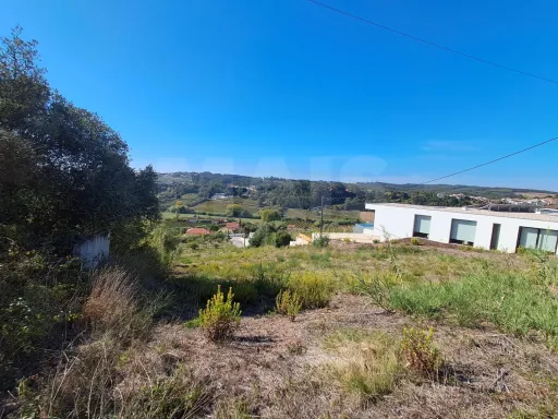3.487m2 plot with building feasibility