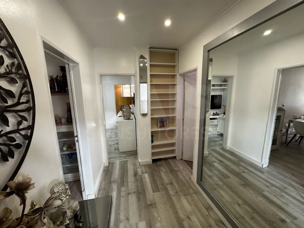 4-Bedroom Apartment in Vala do Carregado - Castanheira do Ribatejo