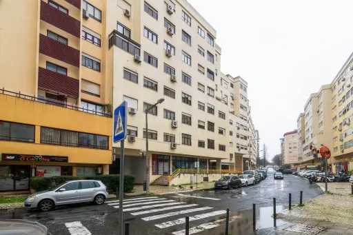 Apartamento T1 no centro de Benfica