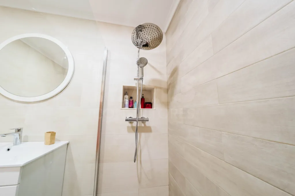 Moradia T5 com 2 Anexos em Terreno com mais de 1.400 m²