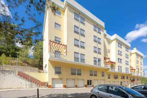 Atelier com 99 m² e logradouro | Quinta do Barnabé, Alenquer