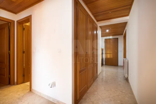 Apartamento T3 com Vista sobre o Rio Tejo