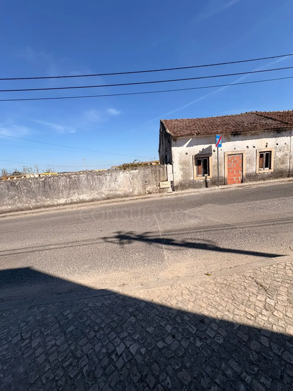 Moradia para Reabilitação com Projeto Aprovado – Campo