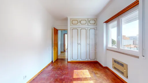 Apartamento T3 Remodelado no Centro de Oeiras | Elevador | 105 m² | Excelente Oportunidade