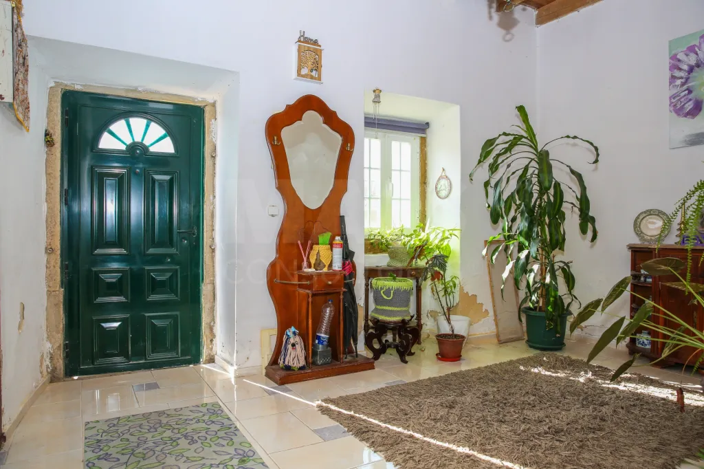 🏡 Moradia T4 com 247 m², 2 Garagens e Terreno | Canados, Alenquer