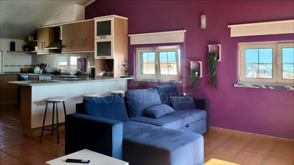 Ap. em Moradia T1+1, c/ Varanda, Vista Mar, Jacuzzi e Parqueamento !
