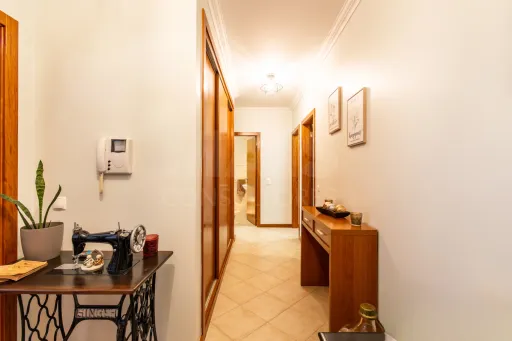 Apartamento T2 com garagem