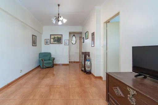 Apartamento, prédio com dois elevadores, zona central de Vila Franca de Xira