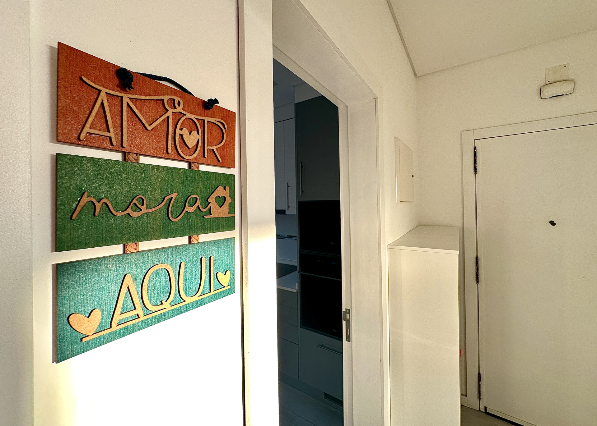 T2 Totalmente Renovado com arrecadação e AC em Trajouce, Cascais
