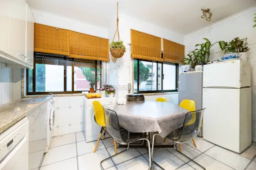 Apartamento T3 no Centro Carnaxide