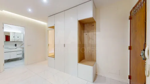 T2 Remodelado | Cozinha Equipada | Flamenga – Sto. António dos Cavaleiros