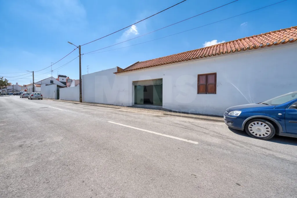 Moradia T4 Bi Familiar no Couço