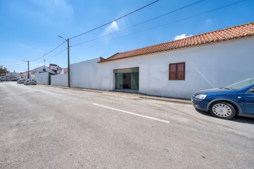 Moradia T4 Bi Familiar no Couço