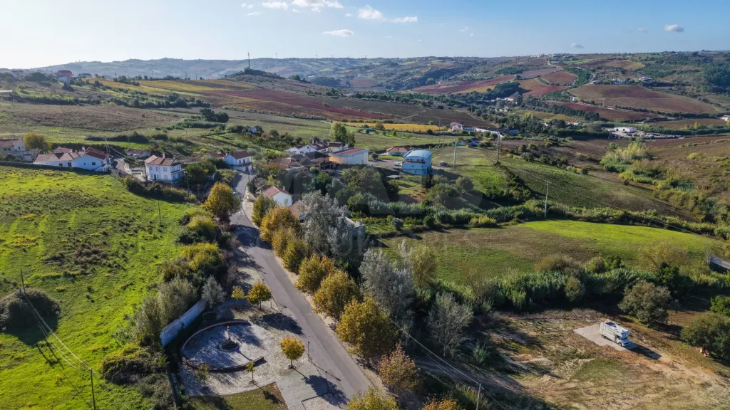 Moradia Centenária P/ Reconstruir em Meca, Alenquer
