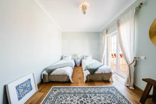 Moradia T5 em Lourinhã com Vista Mar, Piscina Aquecida e Jardim