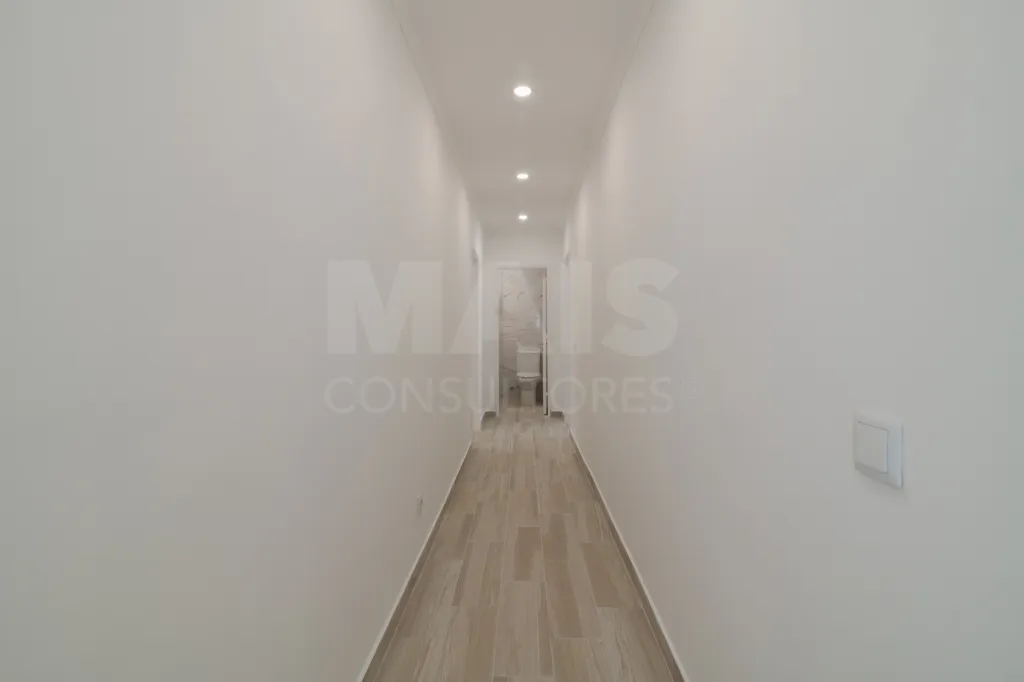 Moradia Isolada T4 Renovada — Abuxarda / Alvide, Cascais