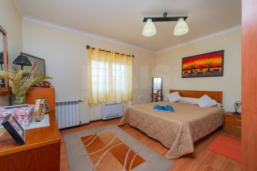 Moradia T4 com Piscina, Excelente Espaço Exterior em Carnota - Alenquer