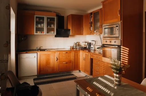 Apartamento T2 com Sótão, T1 na Cave e Potencial de Rentabilidade