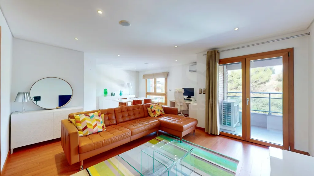 Furnished 2-bedr. apartment in Urbanization Malvarosa