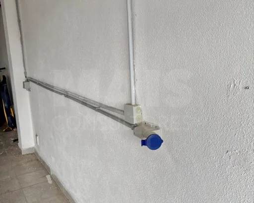 T4 Duplex Renovado com 3 Varandas, Garagem Box e Arrecadação | São Domingos de Rana