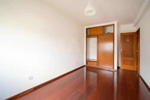 Apartamento T3 no Centro do Cadaval