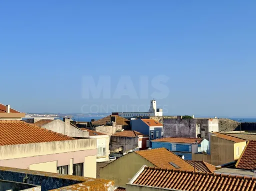 Apartamento T2 localizado em Peniche