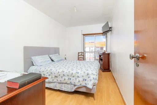 3-bedroom apartment in downtown Samora Correia