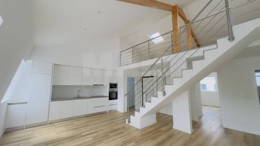 Apartamento T4 Totalmente Remodelado | Centro da Lourinhã | Espaço, Elegância e Conforto
