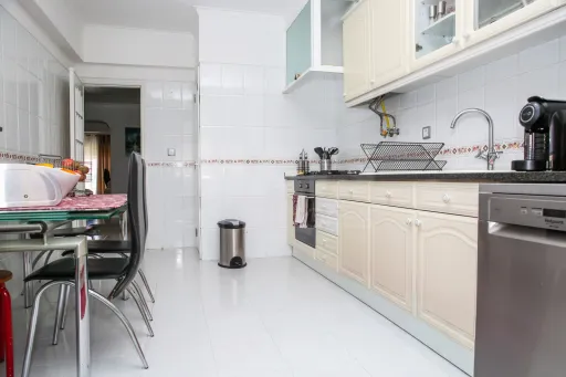 🏡T3 Luminoso e Pronto a Habitar em Monte Abraão