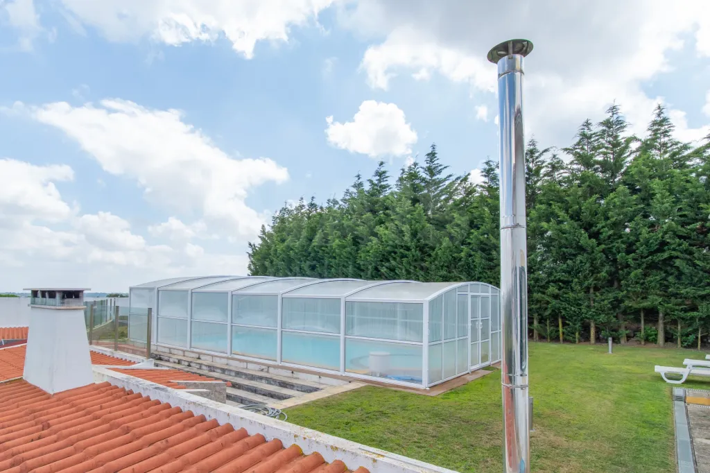 Moradia T4 com Piscina, Excelente Espaço Exterior em Carnota - Alenquer